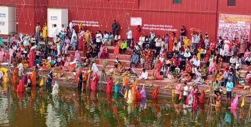 Offering arghya to the rising sun marks the end of Chhath.