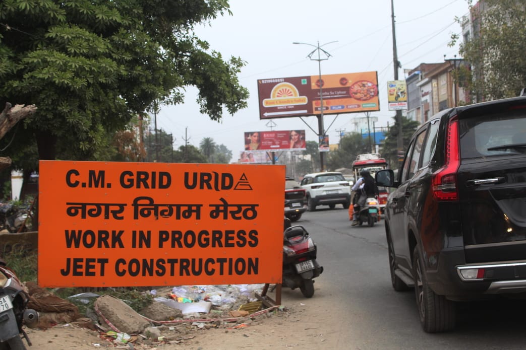 Excavation work began at night on Garh Road, route diversion done