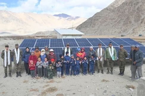 Laddakh, Indian Army, Fire And Fury Core, Install Solar Panel