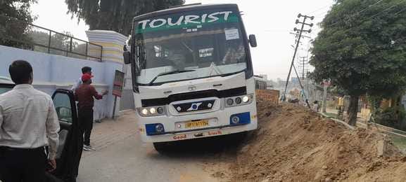 Jal Nigam's excavation poses a threat, a bus full of devotees narrowly escapes overturning