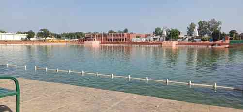 Temporary acquisition of 122 acres of land for Kapalmochan fair