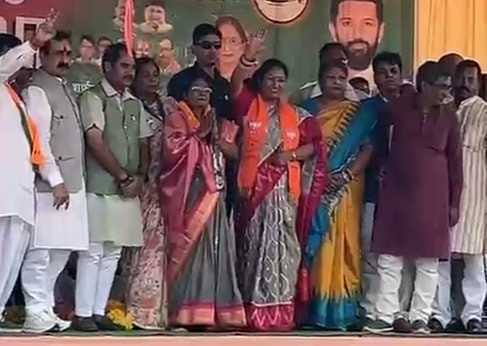 Muzaffarpur Bihar news : bjp cm rekha gupta attack on rjd leader never give job they take land