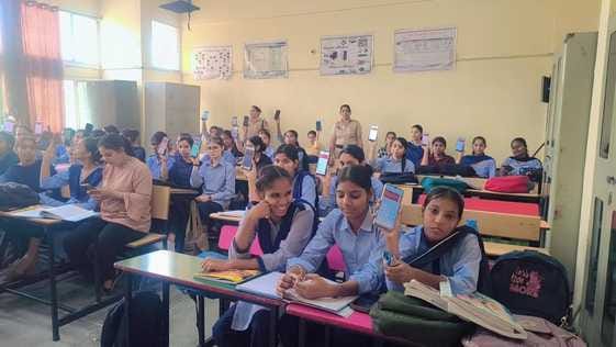 Ambala Police launched a campaign on the occasion of National Unity Day and made students aware.