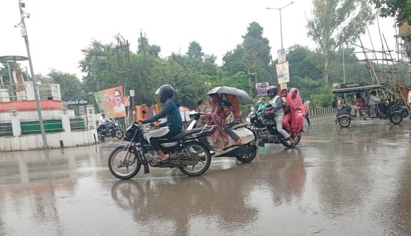 Rain throughout the day, winds blew at a speed of 15 km