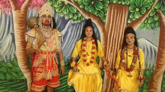 बंडा में श्रीराम लीला मंचन का दृश्य। स्रोत: आयोजक