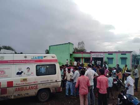 बीमार बच्चों को किया गया रिफर