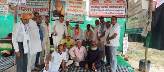 The relay hunger strike demanding a hospital continues for the third day.