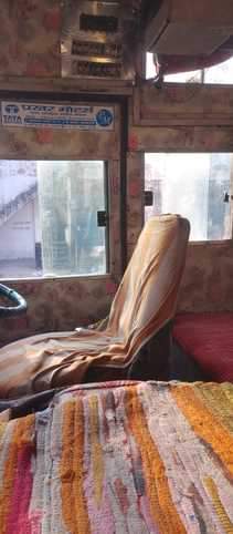 फोटो- 10 स्लीपर बस के केबिन से नदारद फायर एक्सटिंग्विशर। संवाद