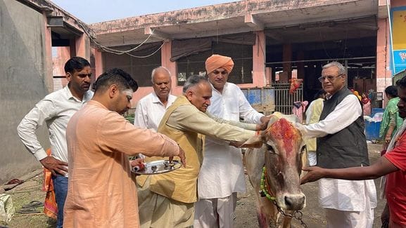 Gopashtami festival gives the message of giving up ego and serving the society: Mayor