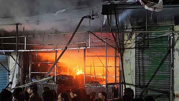A massive fire broke out in a three-storey general store, which took 7 hours to extinguish with the help of 20 vehicles.