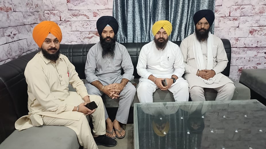 Guru Hargobind and Guru Tegh Bahadur Sahib had come to Cheeka