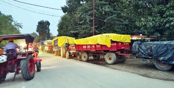 Farmers standing with trolleys for three days... are not getting entry