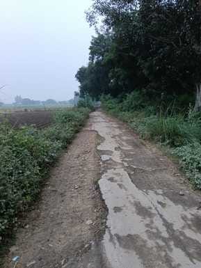 A road worth 75 lakhs... repaired once in 15 years, now stuck in a maze of departments