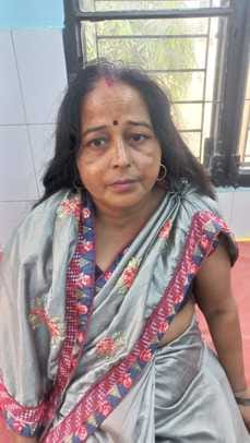 A group of monkeys attacked and injured a woman.