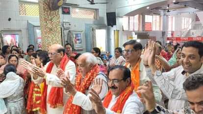 I am your slave Shyam, keep me with you in your service...