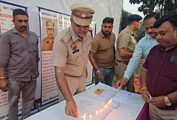 Tributes paid to martyred policemen