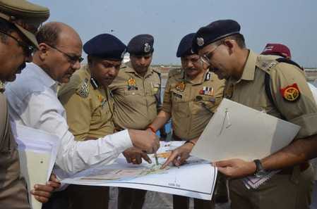 ADG inspected the arrangements for bathing in the Ganga.