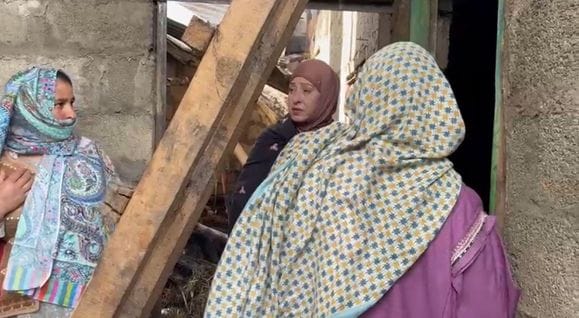 Srinagar, Shopian Saien Sadapora, Fire in Poultry Unit