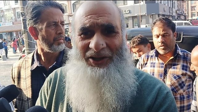 Srinagar, Lal Chowk, Ghantaghar, Buisnessmen Angry