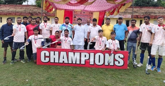 In hockey, Tarwa defeated DNA, and in football, the stadium team won the title