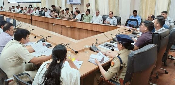 Accidents on the rise and patrolling missing, DC takes NHAI to task in road safety meeting