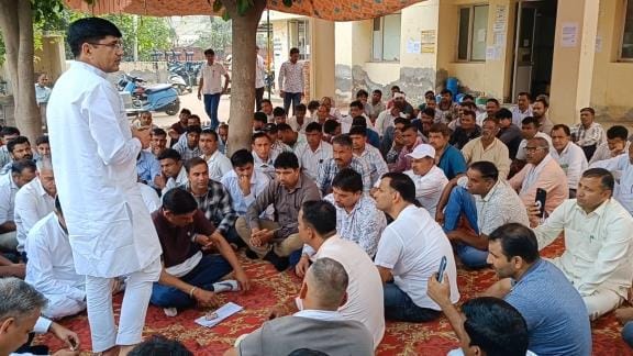 After 19 days, the electricity workers ended their protest, raising hopes that pending electricity-related work will be completed.
