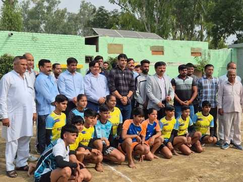 Neeraj Chopra welcomed at the school in his native village