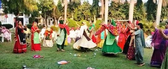 A glimpse of Haryanvi fun and culture was seen in Prerna Old Age Home.