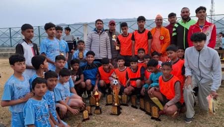 Gyandeep defeated Vidyamandir and captured the trophy.