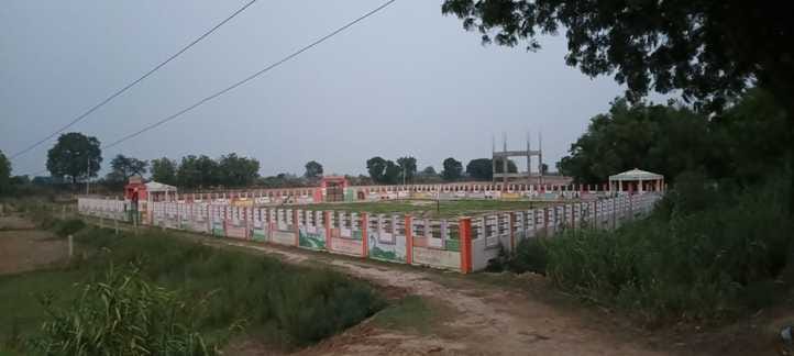 14 playgrounds were to be developed, but only one was completed.