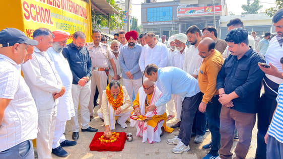 Special repair work of three roads started in Guhla