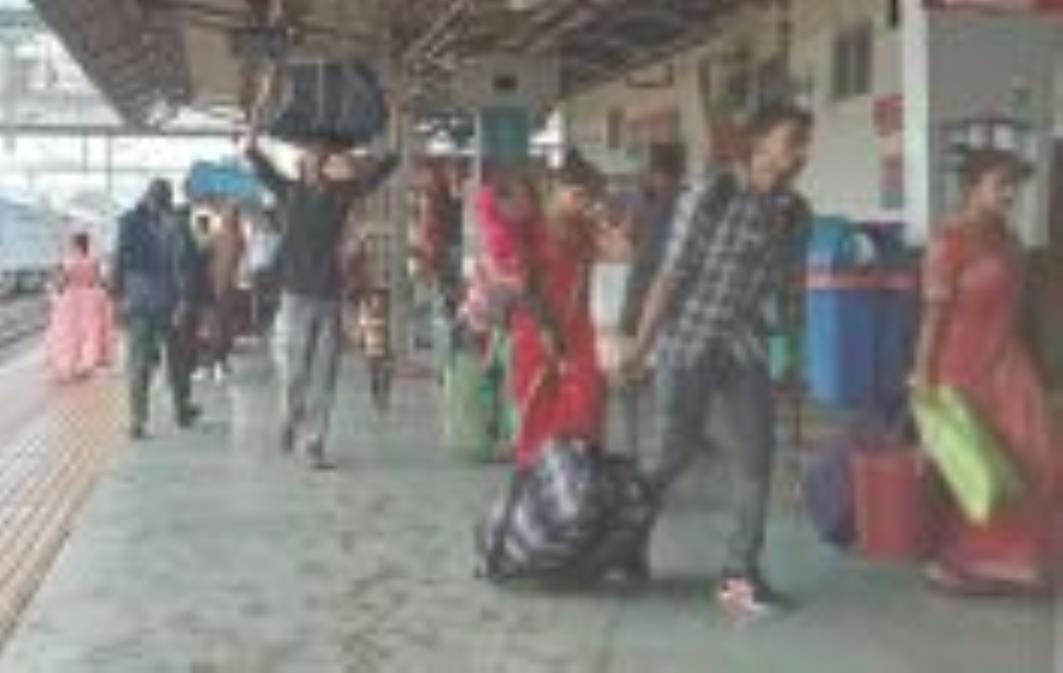 Nauchandi arrived three hours late