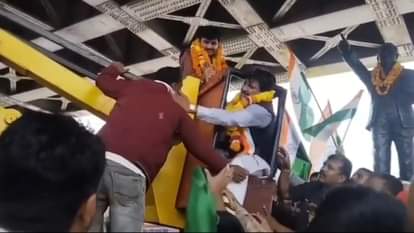 A dispute erupted during Sardar Patel's birth anniversary celebrations ,Satna MP Ganesh Singh slapped a