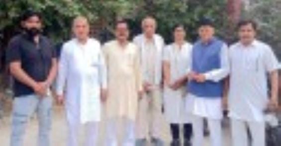 Demand for action against illegal encroachments in the Line Par area, organizations submitted a memorandum to the Deputy Commissioner.