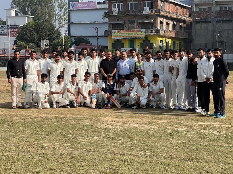 Dehri and Nagarota Bagwan College teams became winners in the cricket competition