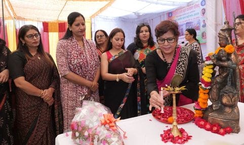 The student's arrival on stage is the first victory: Aarti