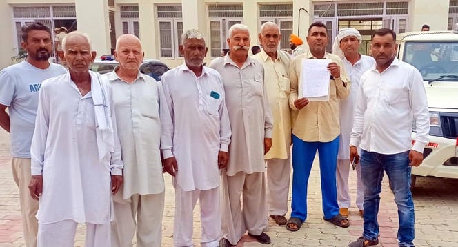 Issues of canal water, DAP, stubble management, loot of paddy in the market were raised.