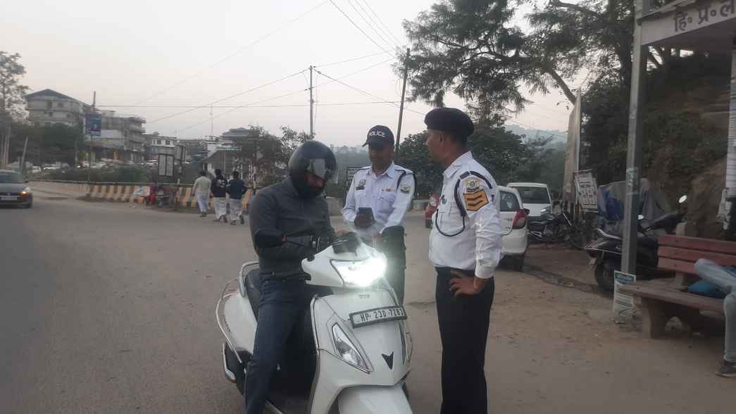 Ghumarwin police tightened its grip on traffic rule violators.