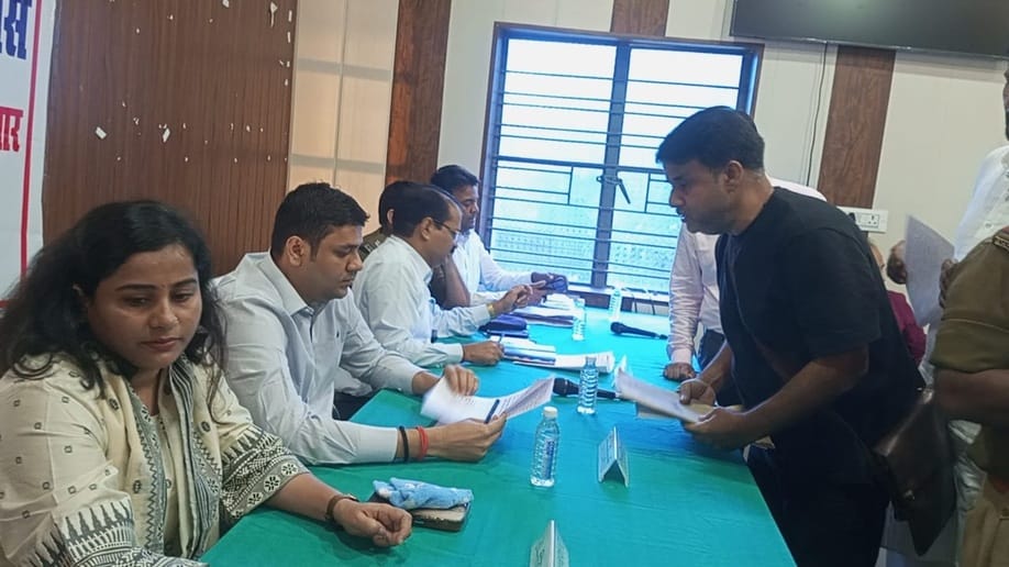 294 complaints were received in seven tehsils, only 26 were resolved on the spot.