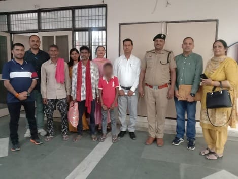The committee reunited a 10-year-old boy who went missing during Chhath Puja with his family.