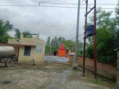 The transformer installed for convenience became a problem, people were thirsty for water.