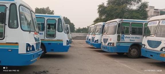 12 new buses join the roadways fleet, will run on the Delhi-Chandigarh route from today.