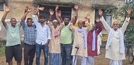 Farmers protest against stoppage of seed distribution