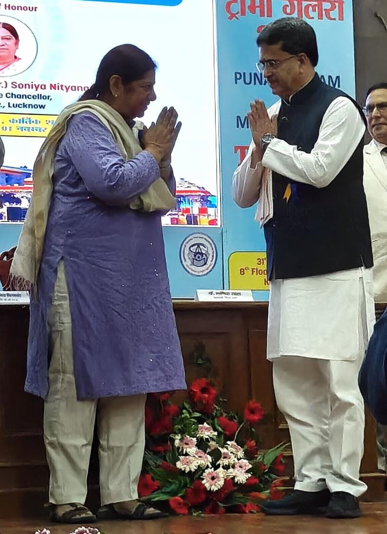 Medical education should be conducted in Hindi and other mother tongues.