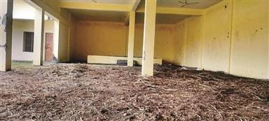 Dhaurahra's wedding hall has become a garbage dump