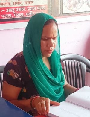 Making round rotis was a challenge for Kanta, now she runs a canteen.