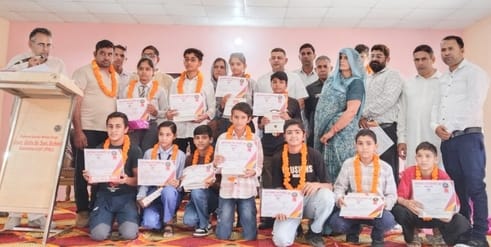 Gurmeet of Saniana wins Haryana General Knowledge Competition