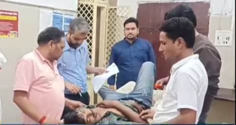 घायल जिला अस्पताल में इलाजरत