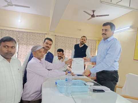 Memorandum addressed to the CM handed over to the CRO