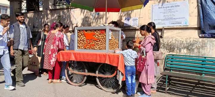 Four vending zones will be created for street vendors in the city.